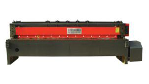 Q11—42500型剪板机